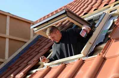 Pose de fenêtres de toit Velux à Mézeray